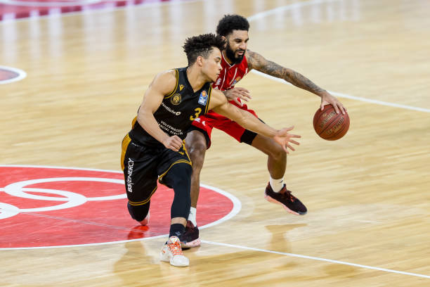 校内和校际 校内和校际